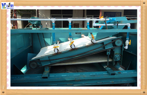 ����ʽƽ���ѡ���������ʳ�����ѡ��Ƥ�� ,Զ��ƽ���ѡ���⼸��Ľ����ܶ�ͻ�����Ŀ����,���Ӽ��׵Ľṹ��չ��Ϊ���ܵ�.��Ч��.���ܵ������豸,����˺ܶ������Կ���ĳ�������.Զ��ƽ���ѡ����ˮ����,ǿ����Ϯ,����Ч�ʴ�����,�����ᴿ���ȸ�,�Ǹ�Ч�����豸�Ĵ���. ����1.Զ��ƽ���ѡ�����������ƣ�  ������������ɴ�ɸ��.��ѡ��ҵ,�Ż�ѡ����ҵ����.  �����������ѡ�豸����ϡ����������ǿ������������ɸ��ϴ�ϵ,�Ÿ�Ӧǿ�ȸ�,�ų�������ȴ�.  ���������С,�ھ����϶��豸�������ʹ�ø�����.  �����������ȶ�,����Ӧ���ӻ������ܳ�ʱ����������.  �������Ź�Ͳ�����װ��ĥ�����ͲƤ,��֤�������豸ʹ������.  ������ �ṹ��. ��������,�����ʸ�,���ܻ���.��������.����ά�����ŵ�.  ����